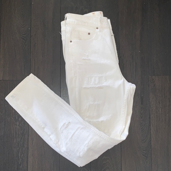 Distressed straight jeans - Picture 1 of 15